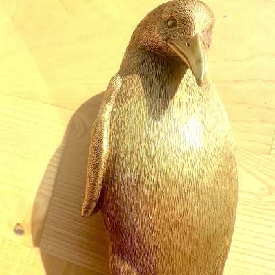 Guld Pingvin 20,5 cm med mulighed for personlig gravering – elegant dekorationsfigur som gave, glamour stil, art deco, lavet af høj kvalitet polyresin