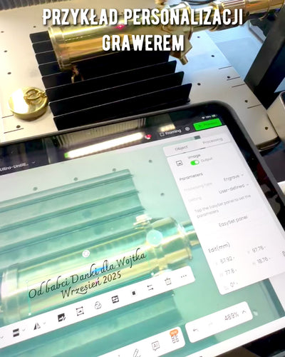 Celestial-lup på Træstander 41 cm, mulighed for personalisering med gravering som gave