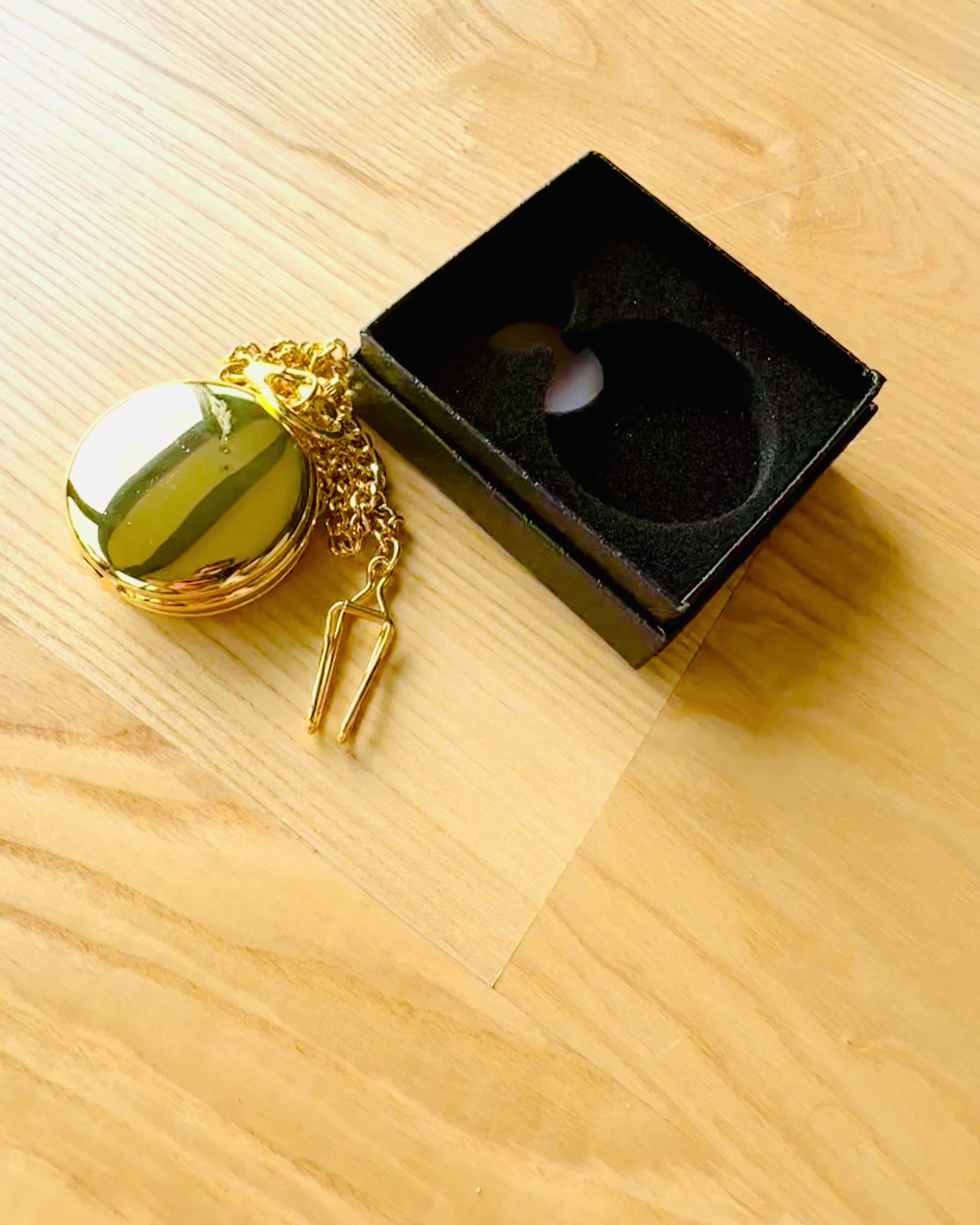 Grand Elegance Lommeur med Dobbelt Låg, Manuel, Guld Farve, med gravering som gave