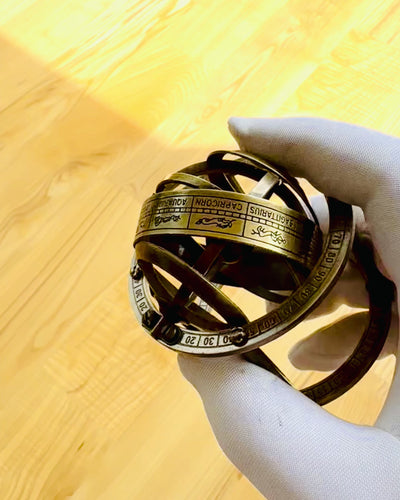 Astronomisk Ur "Kosmisk Harmoni" - mulighed for personliggørelse med gravering