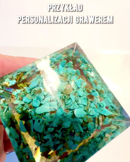 Orgonitpyramide med Citrin og Turkis – Chakra Energigenerator, Reiki Værktøj, Meditation Dekoration