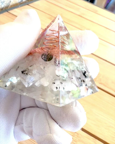 Orgonitisk energipyramide "Copper Harmony"