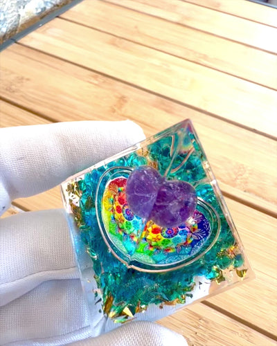 Orgonitisk energipyramide "Mystic Aura"