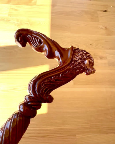 'Laska Spacerowa 'Laska "Król Dżungli", drewniana, mulighed for personliggørelse med gravering'