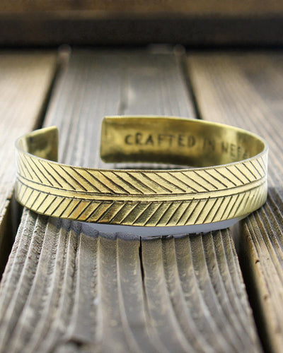 Tibetansk messingarmbånd Livets træ – himalayisk harmoni