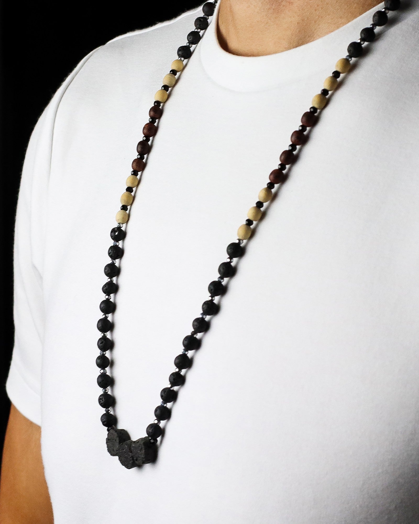 Halskæden Vulkanens Essens – Forbindelse til Naturen