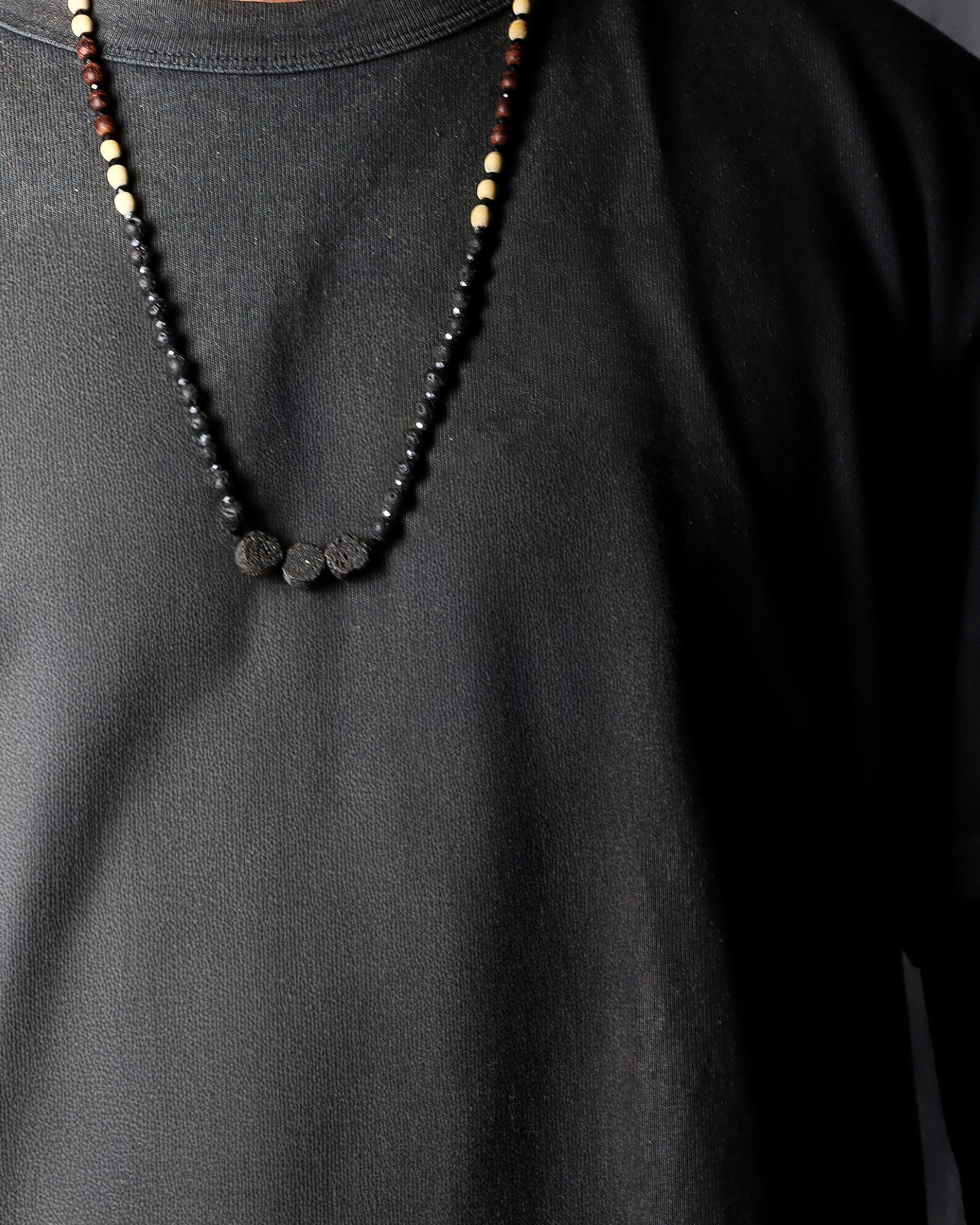 Halskæden Vulkanens Essens – Forbindelse til Naturen