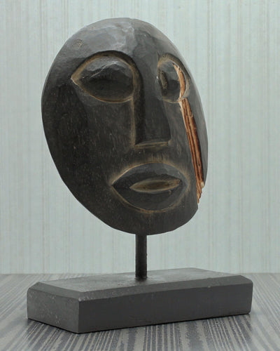 Timoresisk maske Forfædrenes vogter 27x20 cm – Sort