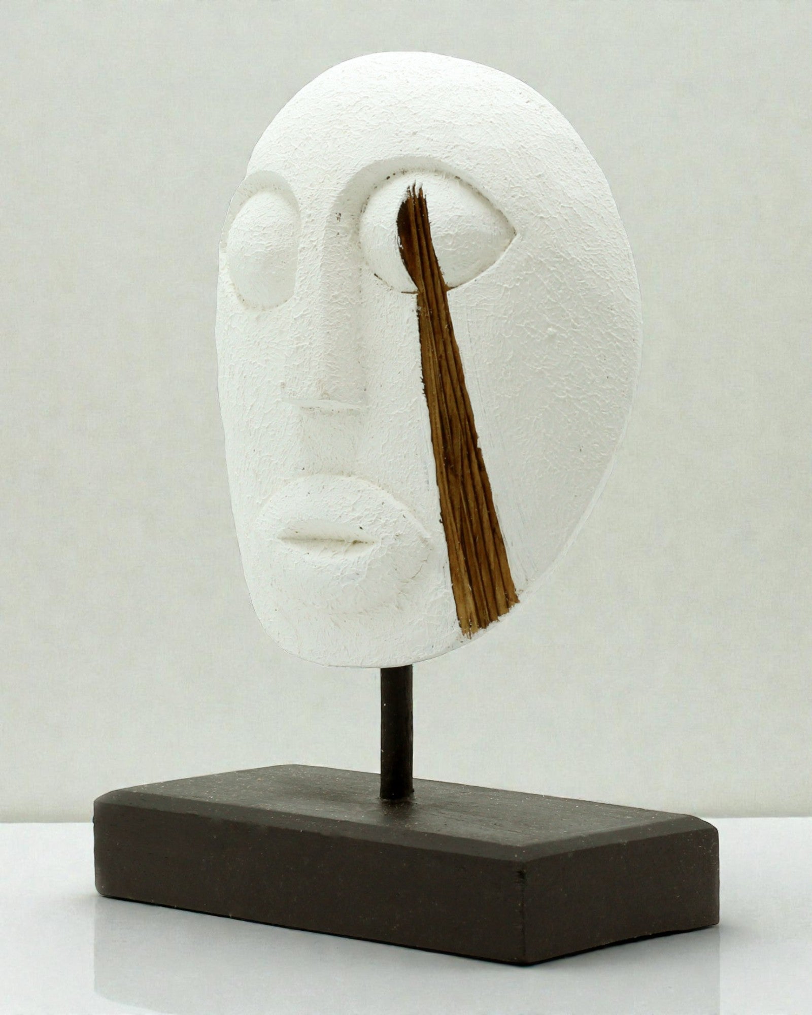 Timoresisk Maske Forfædrenes Vogter 27x20 cm – Hvid